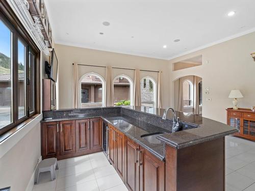 6240 Trans Canada Highway, Kamloops, BC - Indoor Photo Showing Kitchen