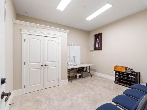 6240 Trans Canada Highway, Kamloops, BC - Indoor Photo Showing Other Room