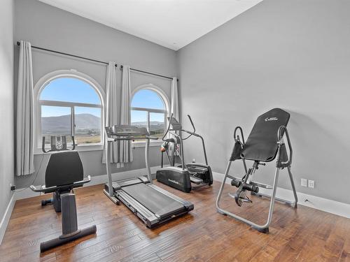 6240 Trans Canada Highway, Kamloops, BC - Indoor Photo Showing Gym Room