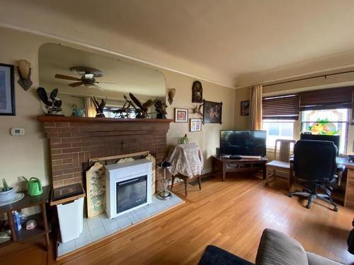 355 Hudson Bay Street, Out Of District, BC - Indoor With Fireplace