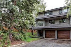28, 10 Point Drive NW  Calgary, AB T3A 5M4