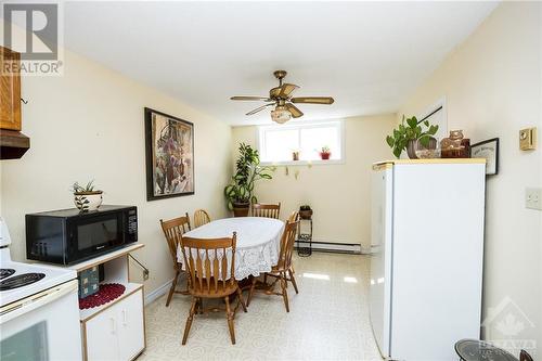 212 Nelson Street E, Carleton Place, ON - Indoor Photo Showing Dining Room
