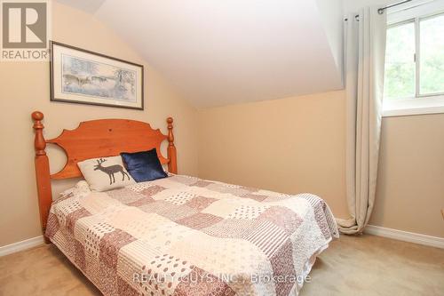 99 Pontypool Road, Kawartha Lakes, ON - Indoor Photo Showing Bedroom