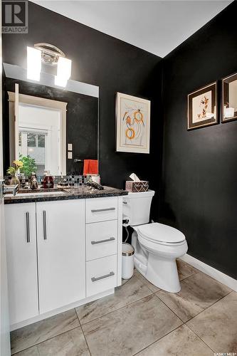 1515 Munroe Avenue S, Saskatoon, SK - Indoor Photo Showing Bathroom