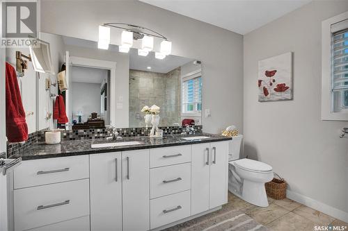 1515 Munroe Avenue S, Saskatoon, SK - Indoor Photo Showing Bathroom