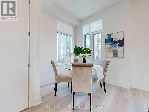 30 Andres Common, Grimsby, ON - Indoor Photo Showing Dining Room