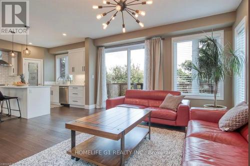 22 Erbsville Court, Waterloo, ON - Indoor Photo Showing Living Room