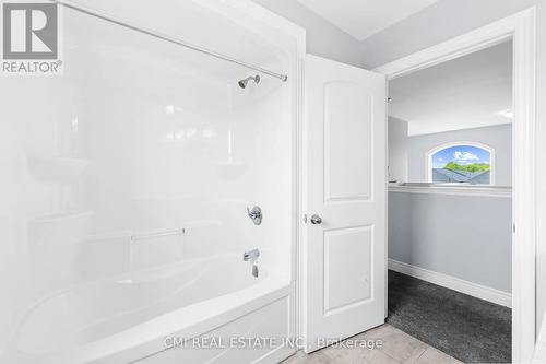 4184 Village Creek Drive, Fort Erie, ON - Indoor Photo Showing Bathroom