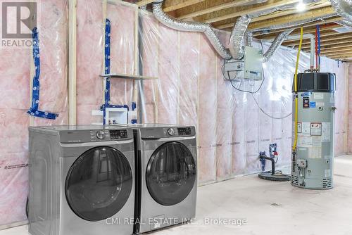 4184 Village Creek Drive, Fort Erie, ON - Indoor Photo Showing Laundry Room