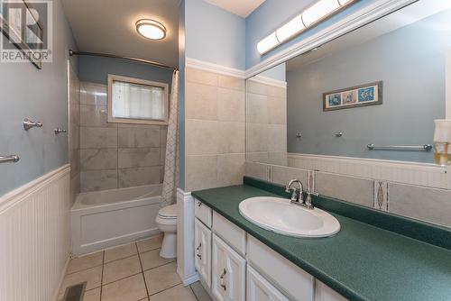 7541 St Patrick Avenue, Prince George, BC - Indoor Photo Showing Bathroom