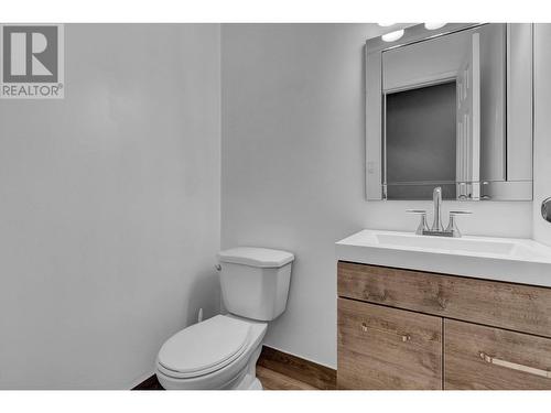 1308 Diefenbaker Drive, Prince George, BC - Indoor Photo Showing Bathroom