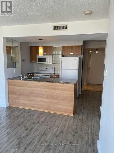 1808 - 37 Grosvenor Street, Toronto, ON - Indoor Photo Showing Kitchen With Double Sink