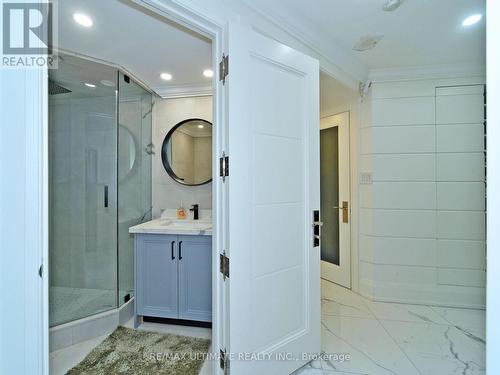 1201 - 1 Hickory Tree Road, Toronto, ON - Indoor Photo Showing Bathroom