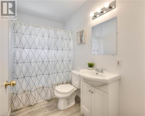 127 Brandon Avenue, Kitchener, ON - Indoor Photo Showing Bathroom