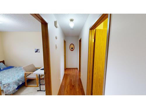 2401 2Nd Street N, Cranbrook, BC - Indoor Photo Showing Bedroom
