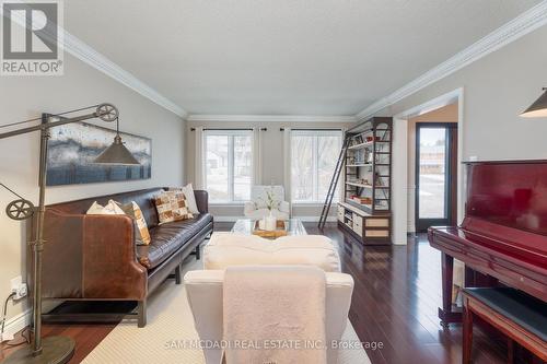 3 Huttonville Drive, Brampton, ON - Indoor Photo Showing Living Room