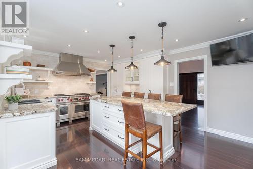 3 Huttonville Drive, Brampton, ON - Indoor Photo Showing Kitchen With Upgraded Kitchen