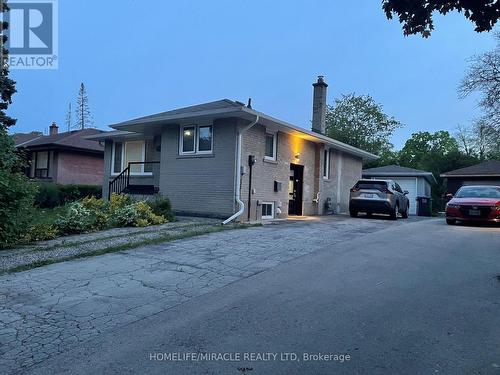 2270 Bostock Crescent, Mississauga, ON - Outdoor