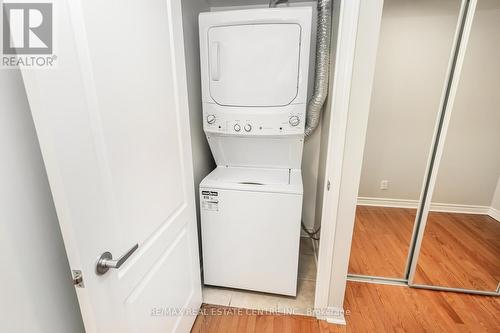 411 - 1 Elm Drive, Mississauga, ON - Indoor Photo Showing Laundry Room