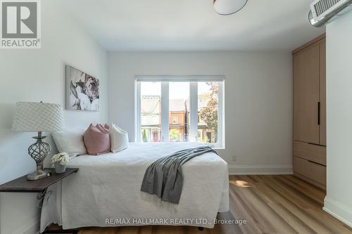 Upper - 700 Adelaide Street W, Toronto, ON - Indoor Photo Showing Bedroom