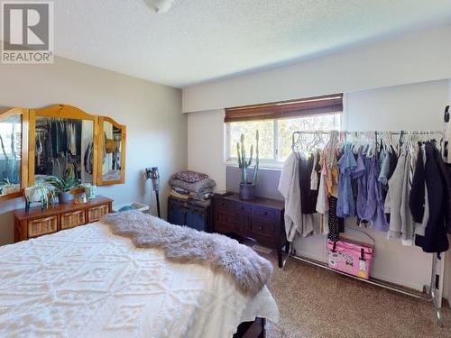 4172 Manson Ave, Powell River, BC - Indoor Photo Showing Bedroom