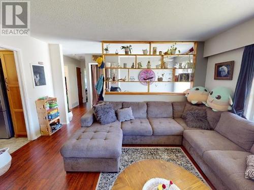 4172 Manson Ave, Powell River, BC - Indoor Photo Showing Bedroom