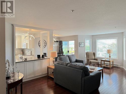 1445 Halifax Street Unit# 309, Penticton, BC - Indoor Photo Showing Living Room