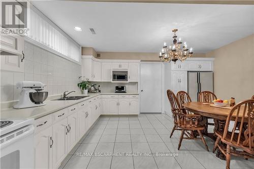 200 Green Mountain Road E, Hamilton, ON - Indoor Photo Showing Kitchen With Double Sink