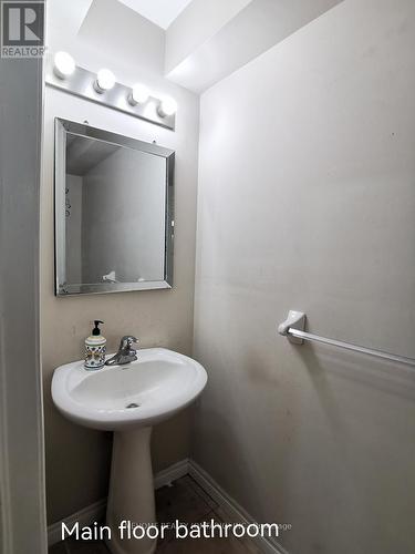 27 - 468 Doon Drive S, Kitchener, ON - Indoor Photo Showing Bathroom