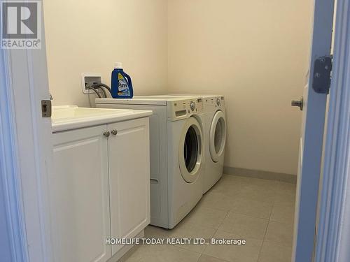 6 Callon Drive, Hamilton, ON - Indoor Photo Showing Laundry Room