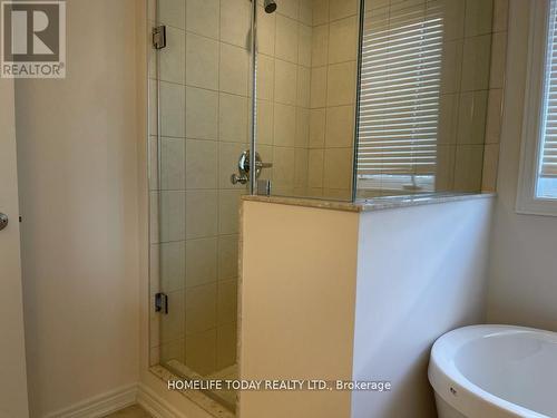 6 Callon Drive, Hamilton, ON - Indoor Photo Showing Bathroom