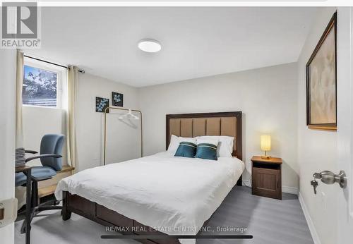 15 Chelsea Road, Kitchener, ON - Indoor Photo Showing Bedroom