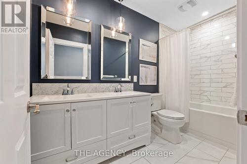 5 Parkside Drive, Brantford, ON - Indoor Photo Showing Bathroom