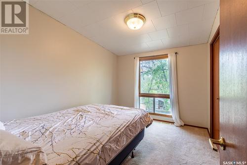 464 6Th Street E, Regina Beach, SK - Indoor Photo Showing Bedroom
