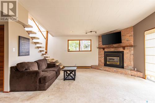 464 6Th Street E, Regina Beach, SK - Indoor Photo Showing Living Room With Fireplace