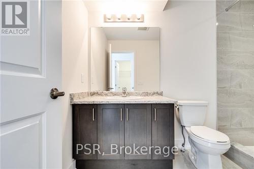 1 - 261 Skinner Road, Hamilton, ON - Indoor Photo Showing Bathroom