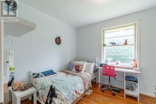 578 Westmount Drive, London, ON - Indoor Photo Showing Bedroom