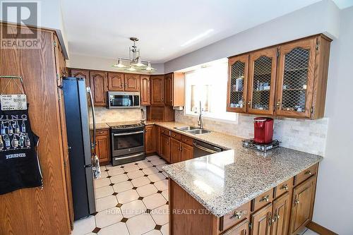 3 Barbican Trail, St. Catharines, ON - Indoor Photo Showing Kitchen With Double Sink