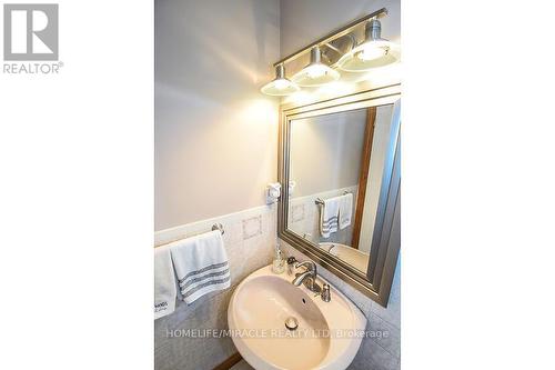 3 Barbican Trail, St. Catharines, ON - Indoor Photo Showing Bathroom