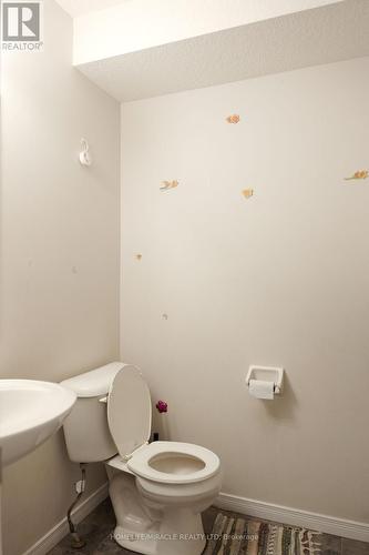 28 - 750 Lawrence Street E, Cambridge, ON - Indoor Photo Showing Bathroom