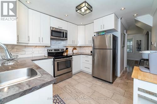 32 Bayfield Avenue, Hamilton, ON - Indoor Photo Showing Kitchen With Stainless Steel Kitchen