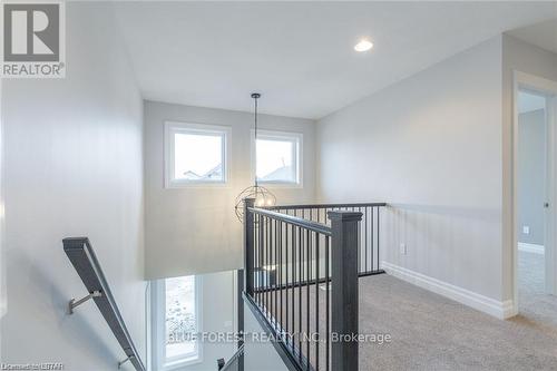 33 Woodland Walk, Southwold, ON - Indoor Photo Showing Other Room