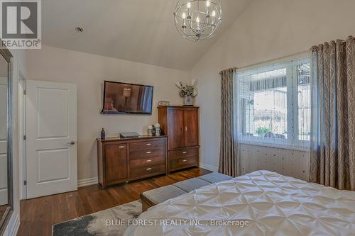 1 Royal Crescent, Southwold (Talbotville), ON - Indoor Photo Showing Bedroom