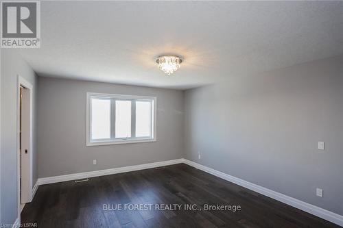 49 Woodland Walk, Southwold (Talbotville), ON - Indoor Photo Showing Other Room