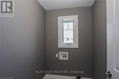 49 Woodland Walk, Southwold (Talbotville), ON - Indoor Photo Showing Other Room