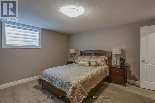 36 Woodland Walk, Southwold (Talbotville), ON - Indoor Photo Showing Bedroom