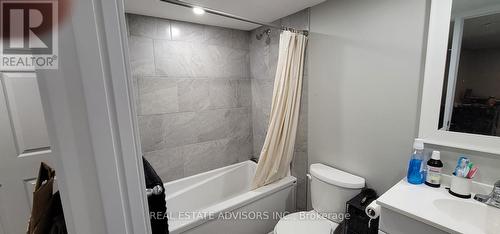 21 Arcadia Crescent, London, ON - Indoor Photo Showing Bathroom