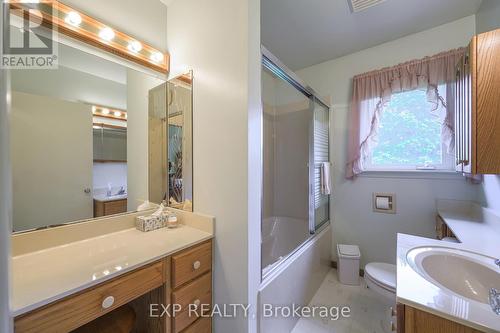 2700 Catherine Street, Thames Centre, ON - Indoor Photo Showing Bathroom