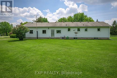 2700 Catherine Street, Thames Centre, ON - Outdoor
