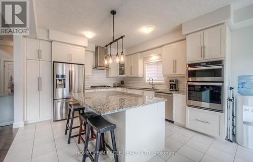 531 Gristmill Street, Waterloo, ON - Indoor Photo Showing Kitchen With Upgraded Kitchen